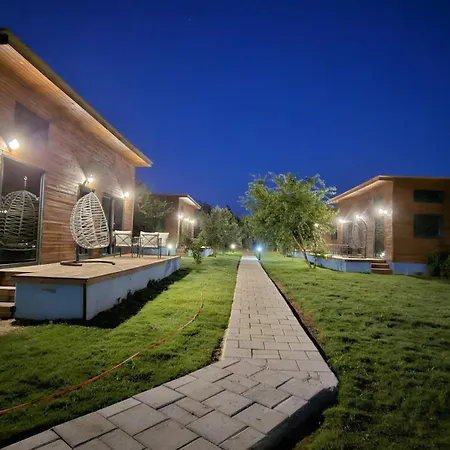Orange Bungalow Evleri *